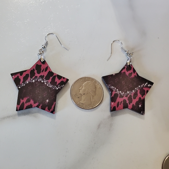 Pink Star Shaped Earrings - Picture 5 of 11